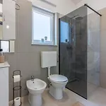 Villa Deluxe