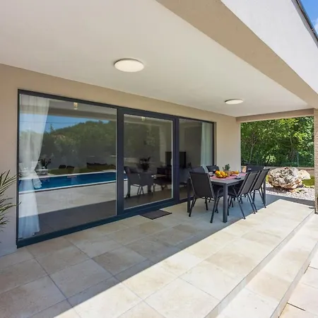 فيلة Deluxe Trget