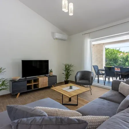 Deluxe Villa Trget