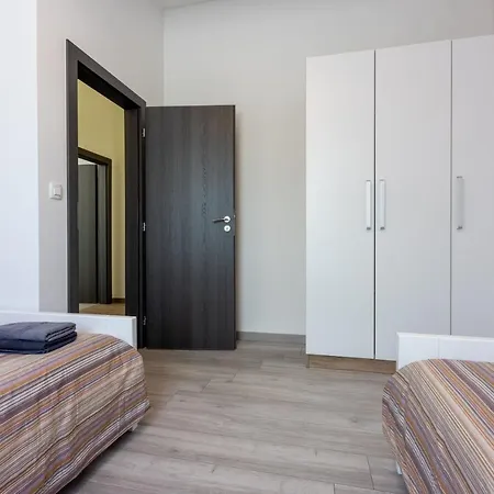 فيلة Deluxe Trget