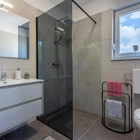 Deluxe فيلة Trget