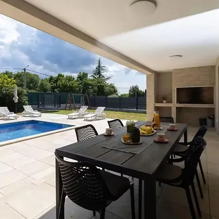 Villa Deluxe Trget